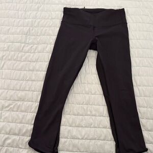 lululemon athletica woman’s cropped Black Leggings